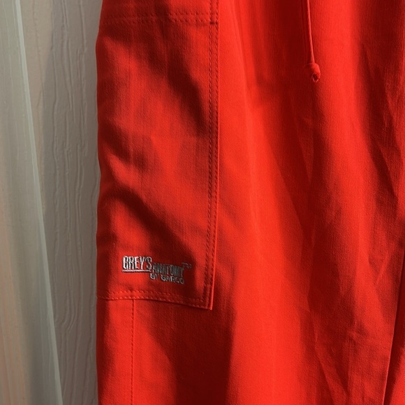 Grey's Anatomy Red Orange Cargo Pants with Straight Leg Design S - Picture 3 of 5